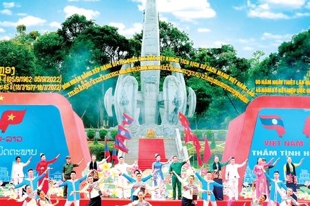 Số đặc biệt Kỷ niệm 60 năm Ngày thiết lập quan hệ ngoại giao Việt Nam - Lào, 45 năm Ngày ký hiệp ước hữu nghị, hợp tác Việt Nam - Lào