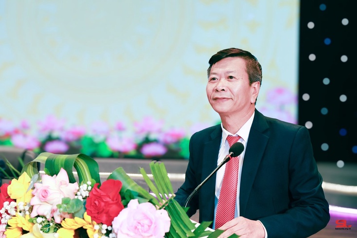 Hội nghị công bố quyết định của Ban Thường vụ Tỉnh ủy về nghỉ hưu đối với đồng chí Lã Minh Tuấn, Ủy viên Ban chấp hành Đảng bộ tỉnh, Tổng Biên tập Báo và phát thanh, truyền hình Sơn La